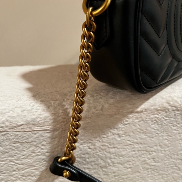 Gucci Marmont Shoulder Bag - Picture 6 of 10